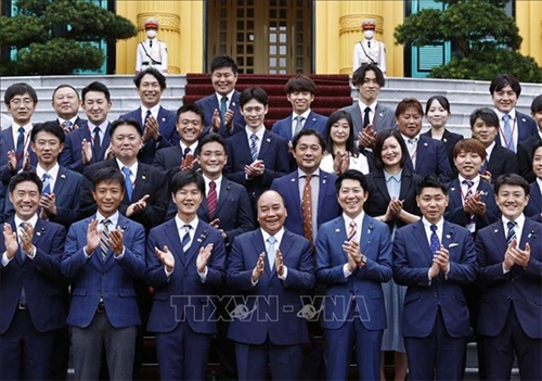 Chủ tịch nước Nguyễn Xuân Phúc tiếp đoàn đại biểu Ban Thanh niên Đảng Dân chủ Tự do Nhật Bản